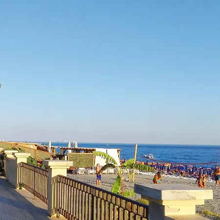 Moderno A 200 Mt Dal Mare Διαμέρισμα *